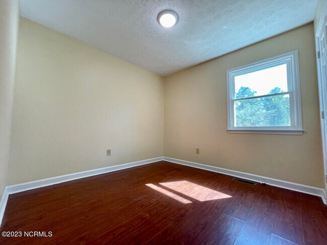 Building Photo - 3804 Brandywine Dr