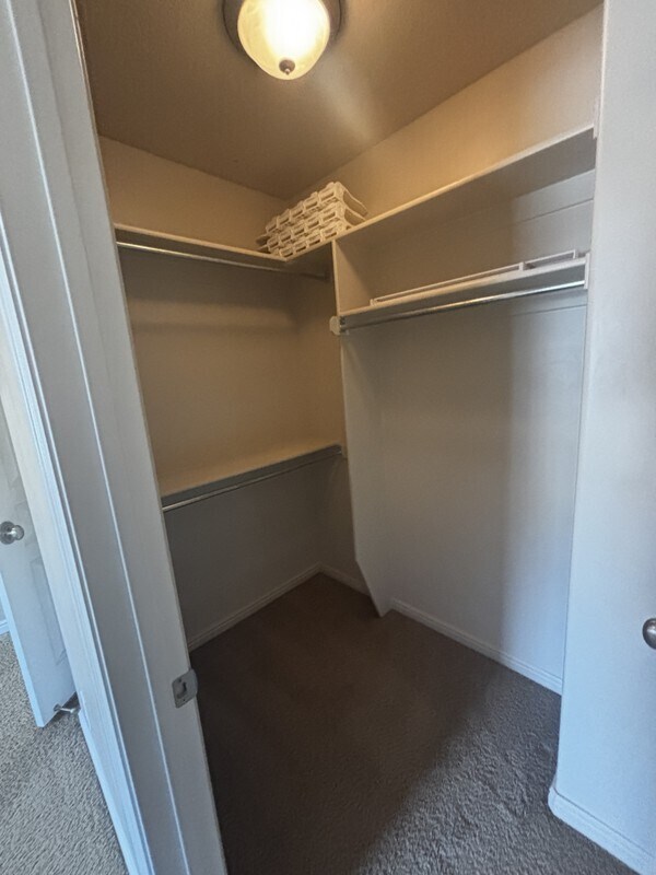 Building Photo - 1296 S Mountain Crst Dr