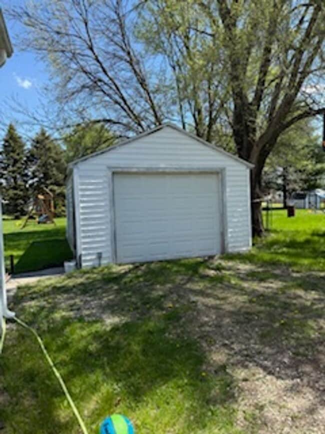 Building Photo - 3 Bedroom, 1 Bathroom House located in Was...