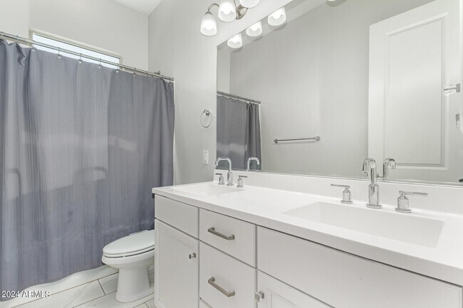 Building Photo - 18030 N 66th Pl