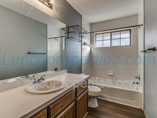 Building Photo - 1716 Briarcreek