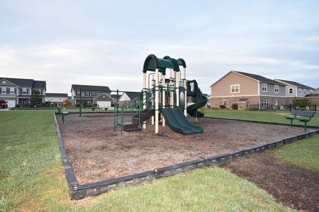 Building Photo - New Palestine 4 Bedroom Home