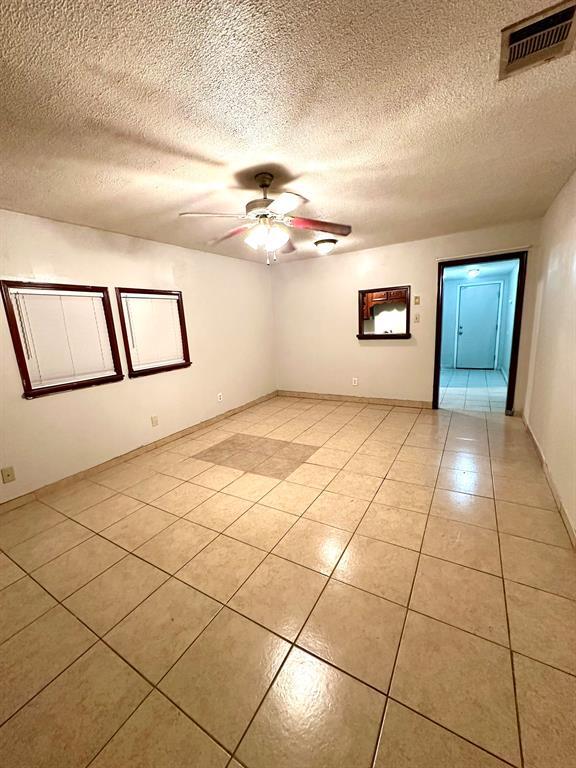 Building Photo - 32 Farrell St