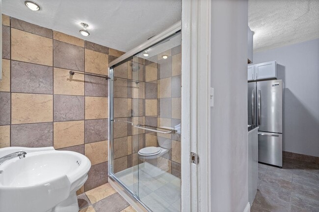 Building Photo - BRIDGETOWN - Charming 2+ Bed 2 Bath w 1 Ca...