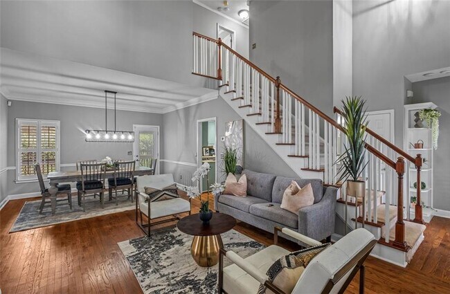 Building Photo - 555 Douthit Ferry Rd