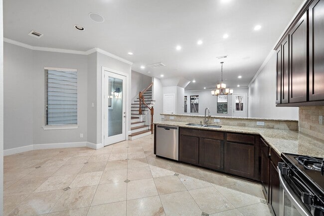 Building Photo - 4214 Koehler St