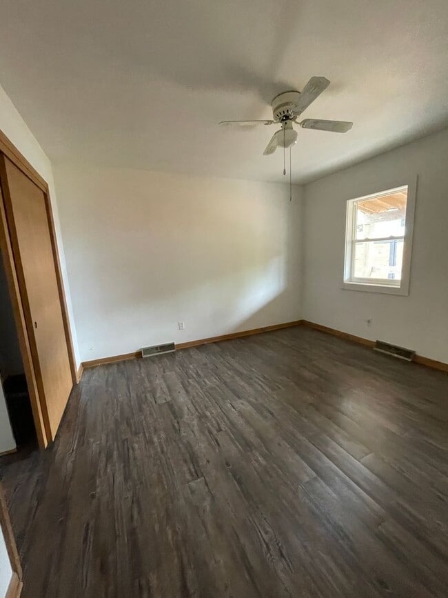 Building Photo - 515 Mamie Eisenhower Ave