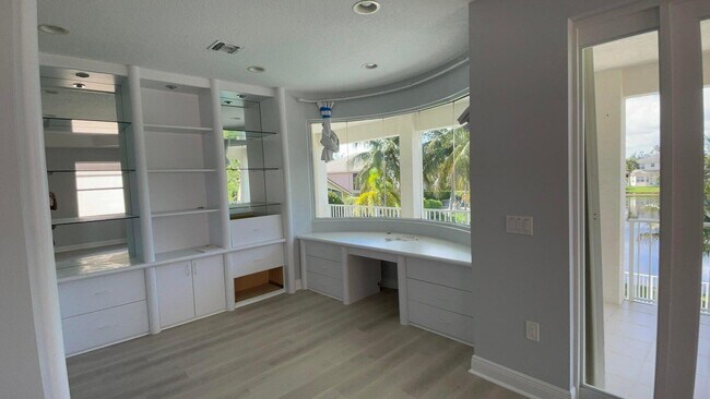 Building Photo - 9544 Barletta Winds Point