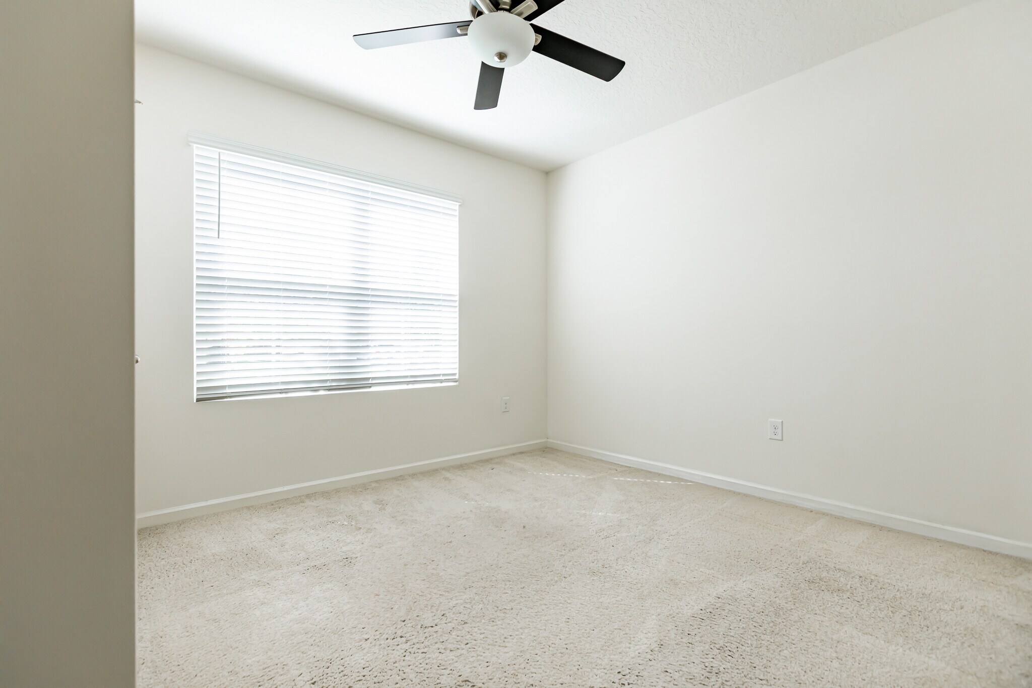 Building Photo - 1219 SW Patricia Ave