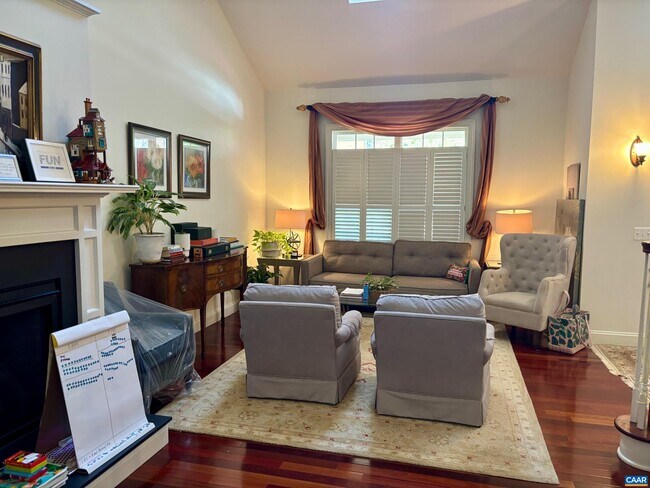 Building Photo - 836 Colridge Dr