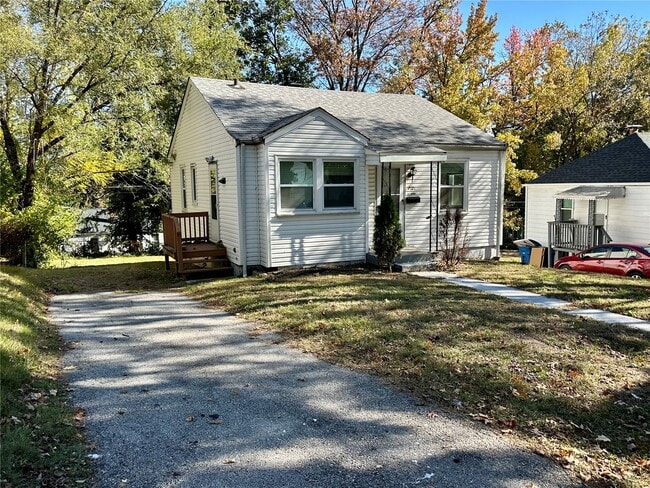 Building Photo - 7121 Lamont Dr