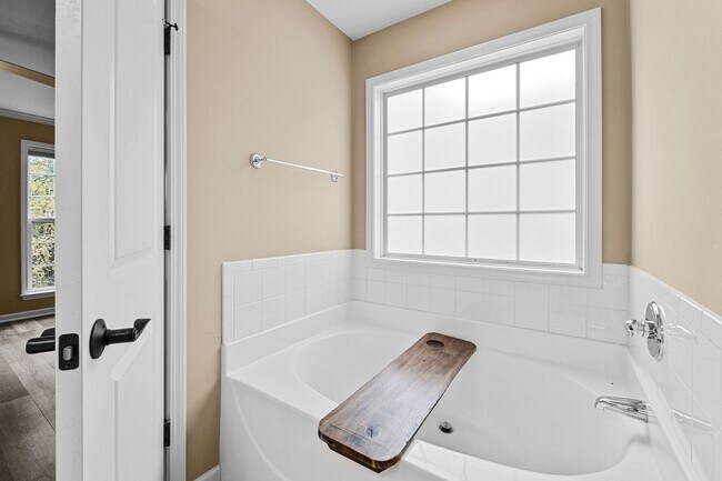 Building Photo - Grovetown home in pool community!