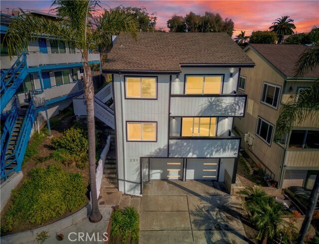 Building Photo - 231 W Escalones