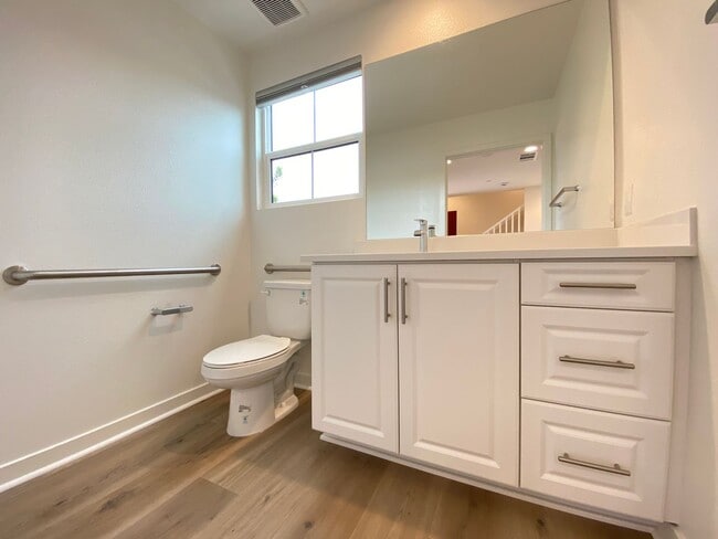 Building Photo - New Build 3bd/3bth in Coral Ridge Communit...