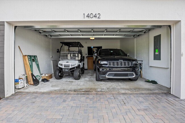 Building Photo - 14042 SW Thorens Dr