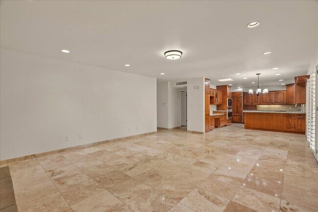 Building Photo - 5209 E Via Buena Vista