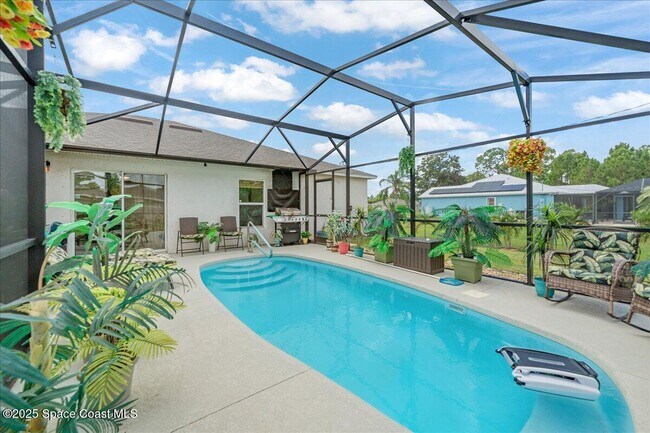 Building Photo - 487 Dadeville St SE