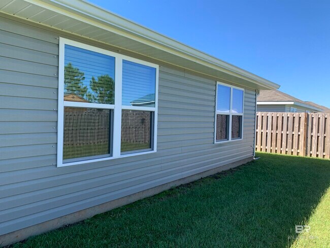 Building Photo - 17874 Lewis Smith Dr