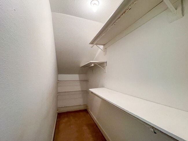 Building Photo - Charming Condo in Historic San Marco with River Views