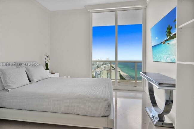 Building Photo - 4779 Collins Ave