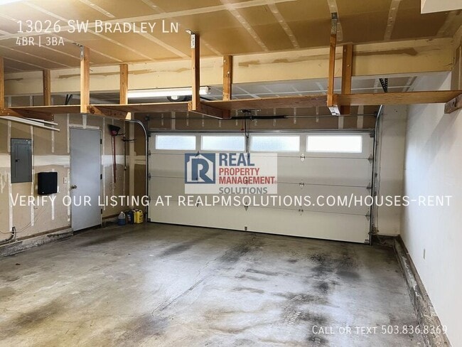 Building Photo - 13026 SW Bradley Ln