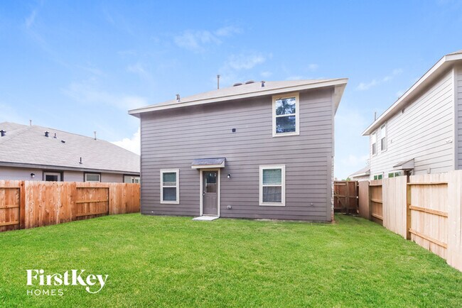 Building Photo - 3731 Solanum Dr