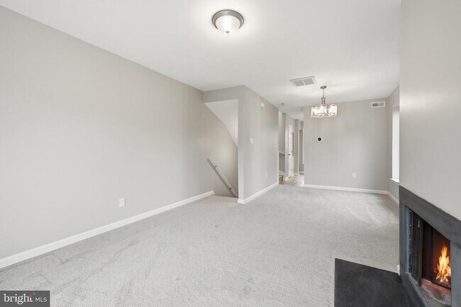 Building Photo - 3248 Jones Ct NW