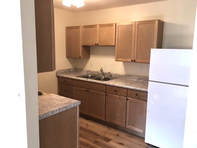 Building Photo - Scandia Village I, II, and III
