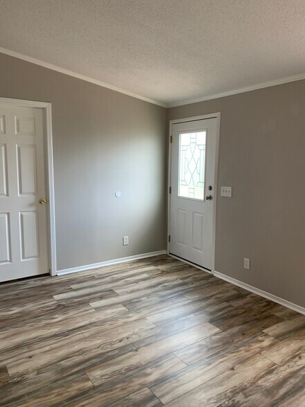 Building Photo - 7153 Whitney Rd