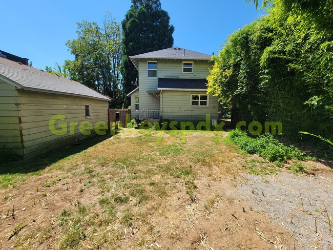 Building Photo - Awesome 3-Bedroom 1.5-Bathroom House in Ho...