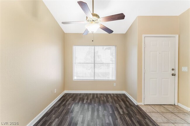 Building Photo - 350 S Durango Dr