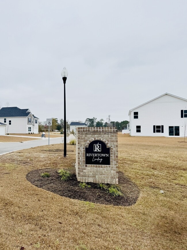 Building Photo - 1024 Kinness Dr