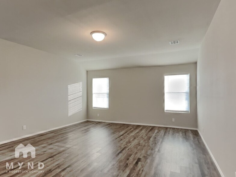 Building Photo - 14109 N 74th E Ave