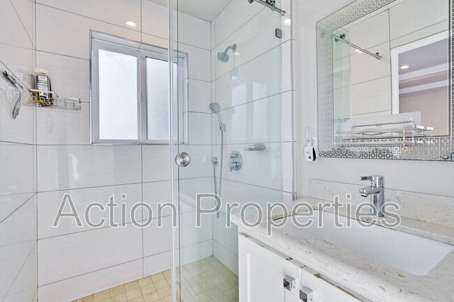 Building Photo - 2185 Chuleta Ct