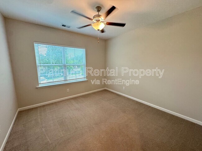 Building Photo - 120 Duval Dr
