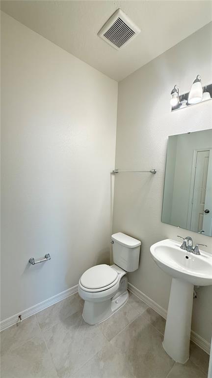 Building Photo - 9256 Westside Hls Dr