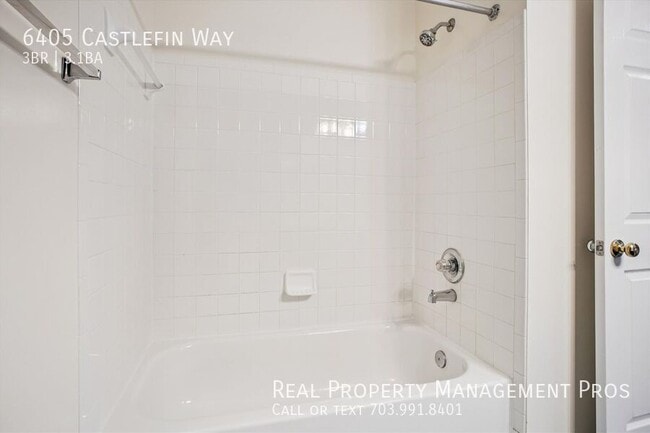 Building Photo - 6405 Castlefin Way