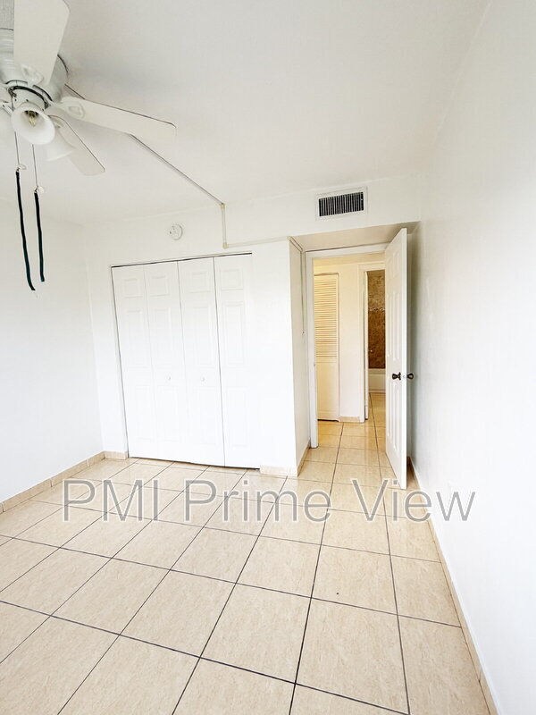 Building Photo - 495 NW 72nd Ave