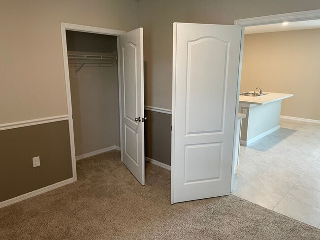 Building Photo - Open House Saturday June 20 - 10am-12am - ...