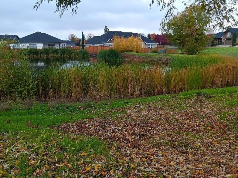 Building Photo - 925 Callaway Dr