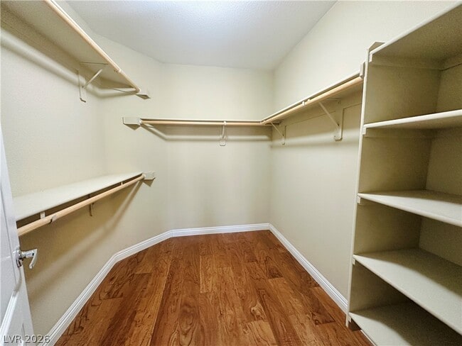 Building Photo - 4585 Grindle Point St