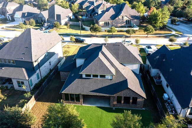 Building Photo - 8305 Greenleaf Ridge Way