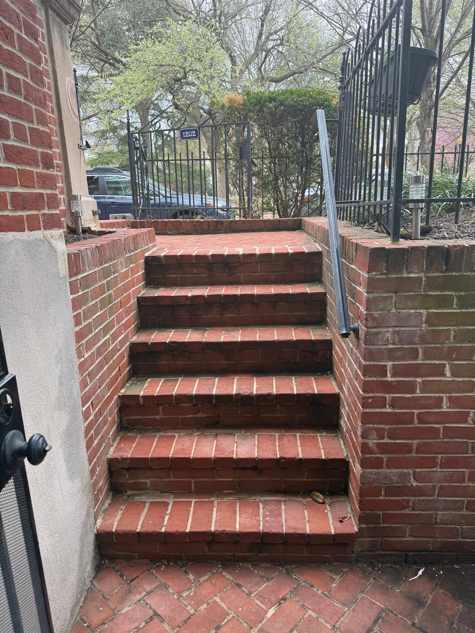 Building Photo - 1202 E Capitol St NE