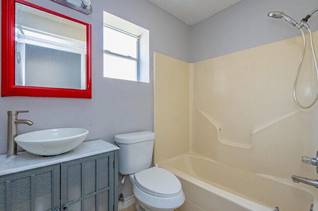 Building Photo - 509 Hopi Dr