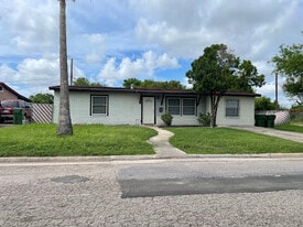 Building Photo - 1604 Yale Ave