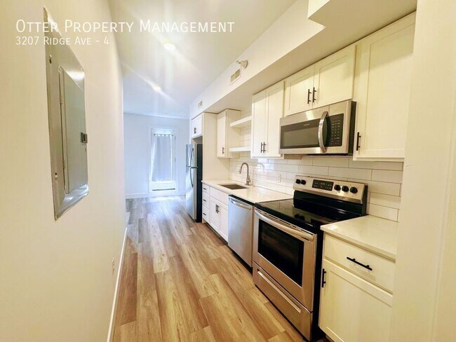 Building Photo - 3207 Ridge Ave