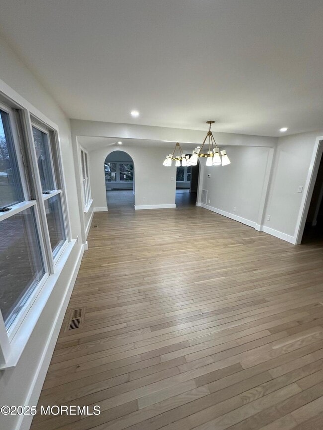 Building Photo - 469 Wall St