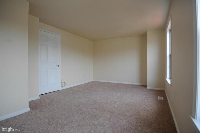 Building Photo - 6627 Briarleigh Way