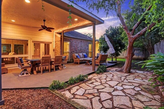 Building Photo - 11314 Piping Rock Dr