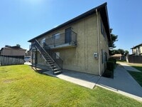 Building Photo - Super cute two bedroom!